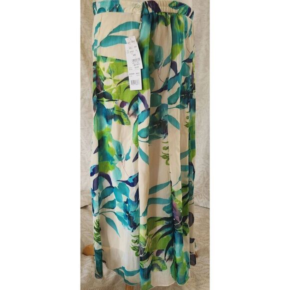 ę Notations floral skirt, shear lined fit and flare NWT - Picture 3 of 7